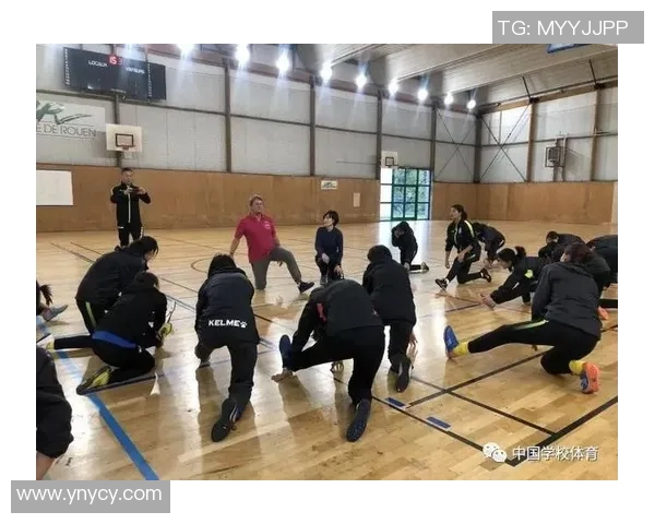 梦十二队挑战法国队展现青春风采力争胜利的精彩对决